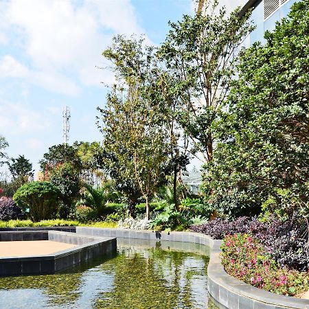Howard Johnson Flower City Hotel Куньмін Екстер'єр фото