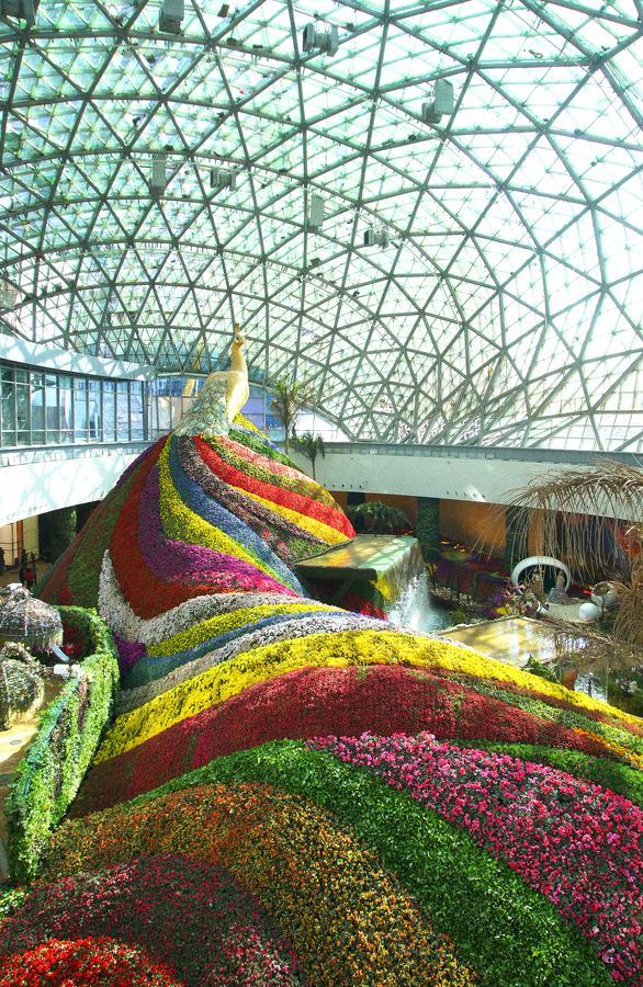 Howard Johnson Flower City Hotel Куньмін Екстер'єр фото