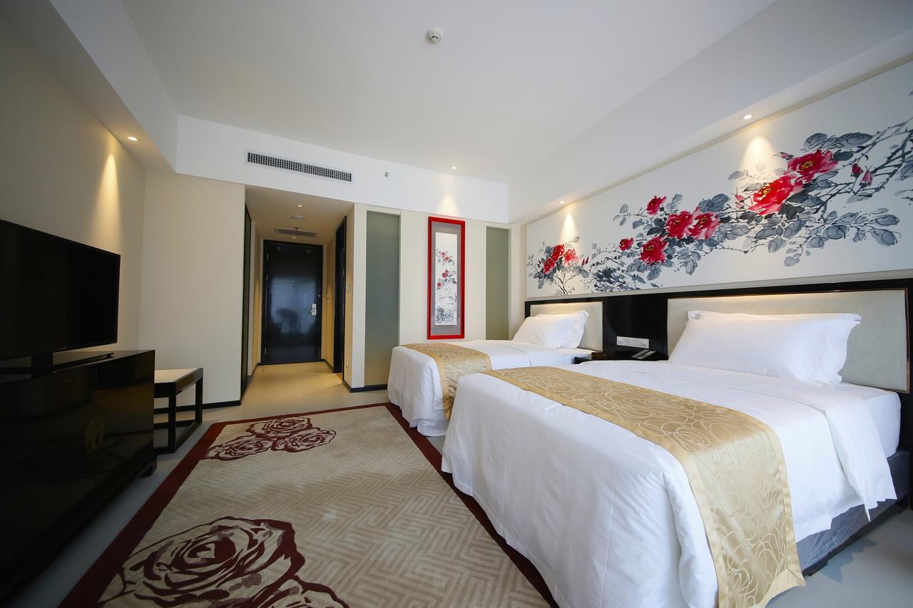 Howard Johnson Flower City Hotel Куньмін Екстер'єр фото