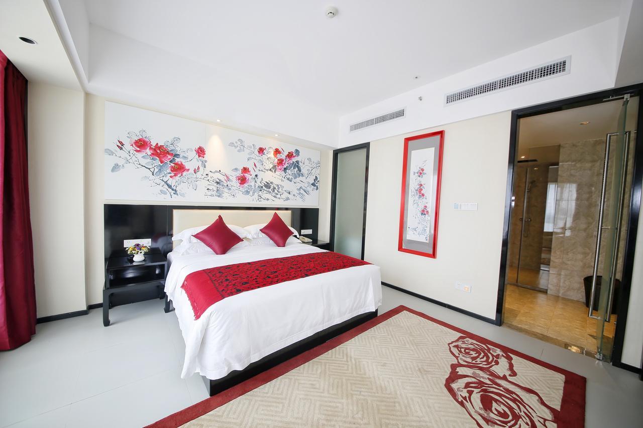 Howard Johnson Flower City Hotel Куньмін Екстер'єр фото