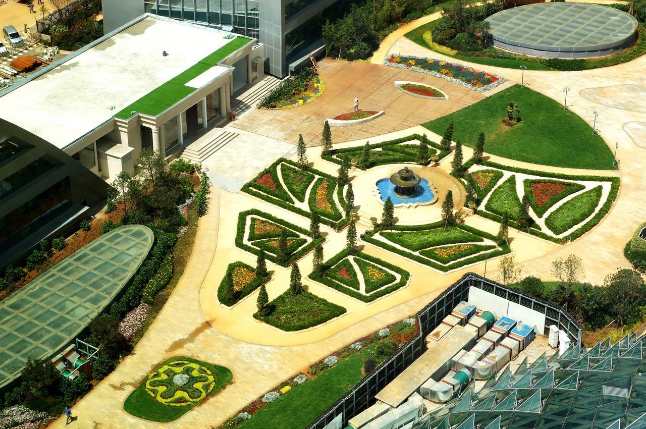 Howard Johnson Flower City Hotel Куньмін Екстер'єр фото