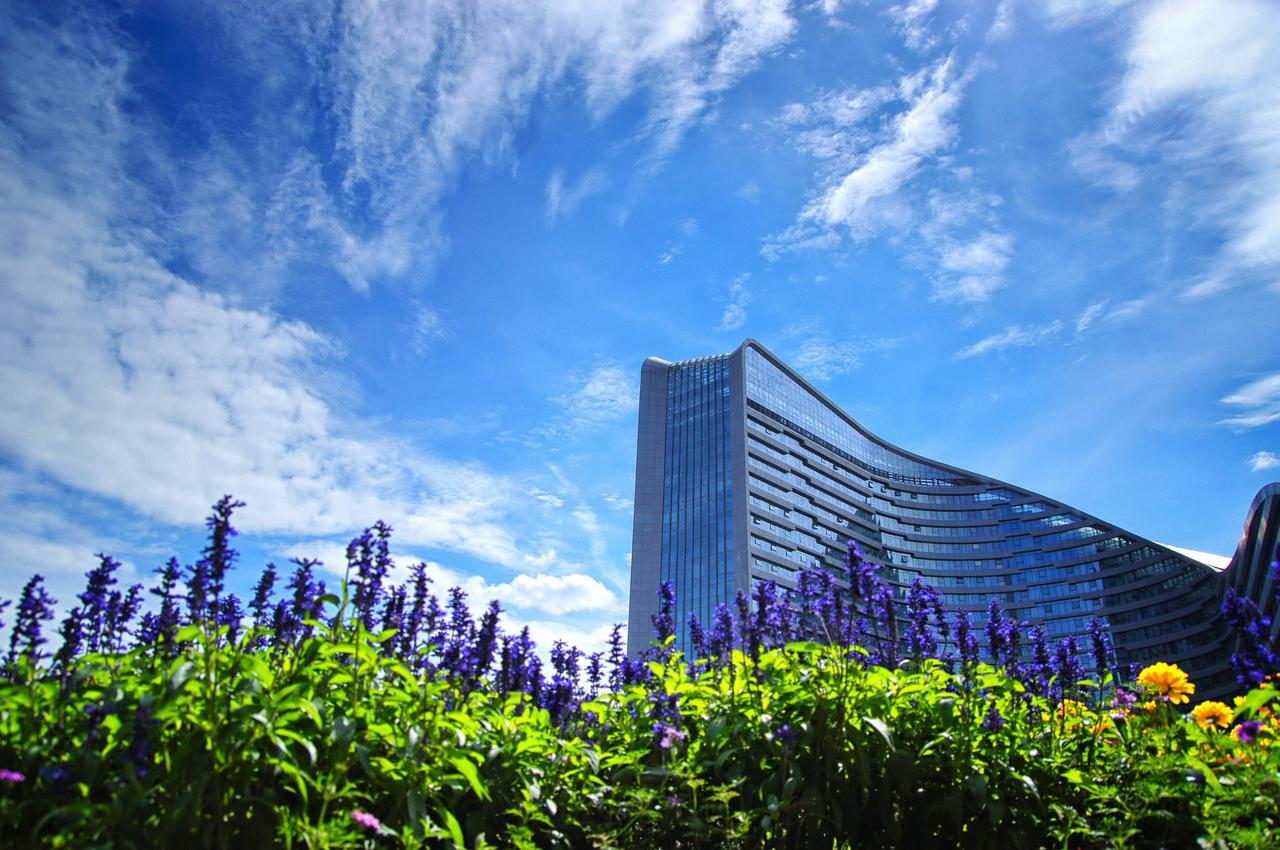 Howard Johnson Flower City Hotel Куньмін Екстер'єр фото