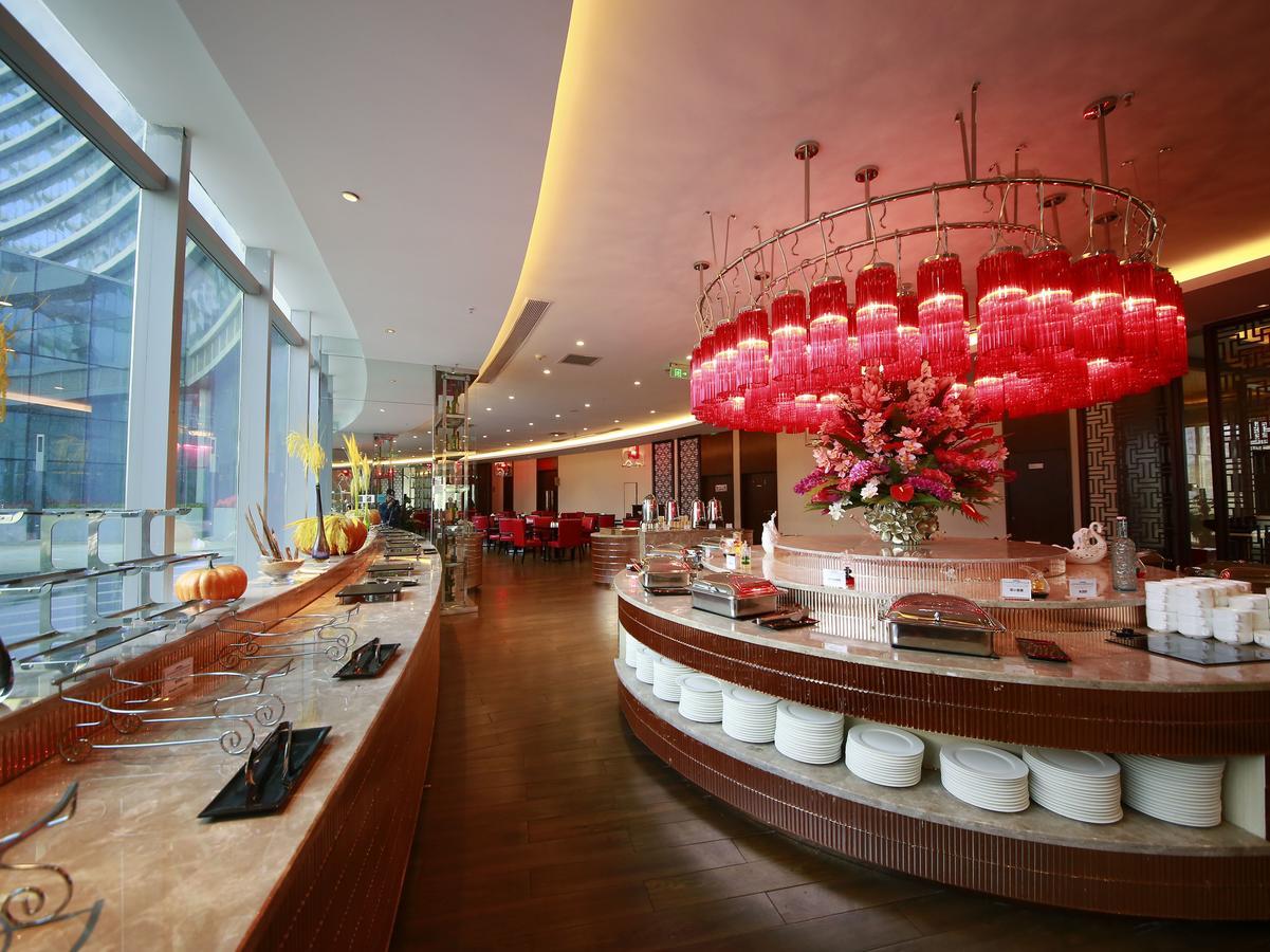 Howard Johnson Flower City Hotel Куньмін Екстер'єр фото