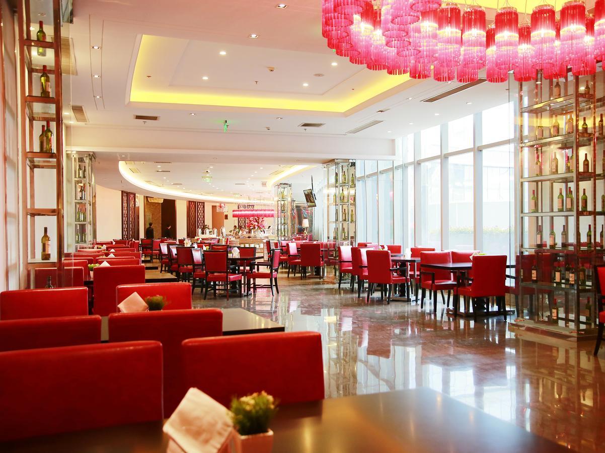 Howard Johnson Flower City Hotel Куньмін Екстер'єр фото